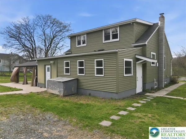 $279,000 | 817 Oak Grove Drive, Lehighton, PA 18235