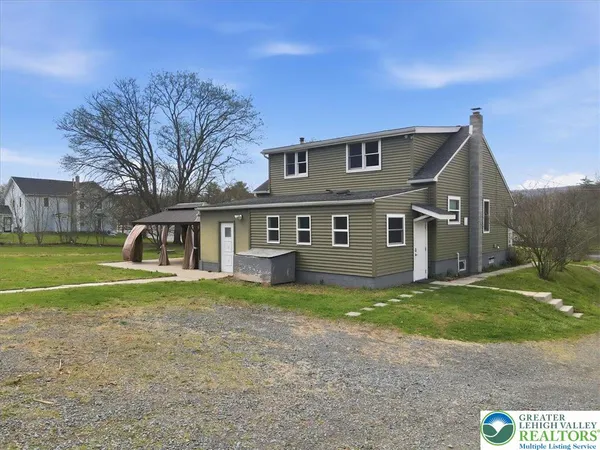 $279,000 | 817 Oak Grove Drive, Lehighton, PA 18235