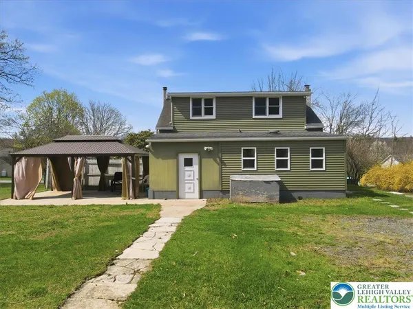 $279,000 | 817 Oak Grove Drive, Lehighton, PA 18235