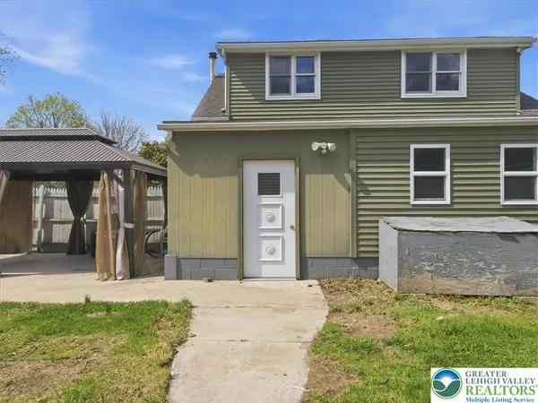 $279,000 | 817 Oak Grove Drive, Lehighton, PA 18235
