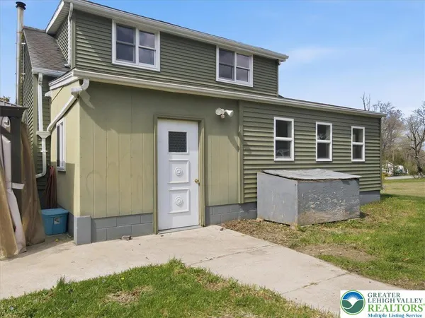 $279,000 | 817 Oak Grove Drive, Lehighton, PA 18235
