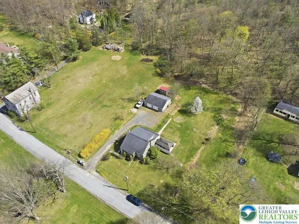 $279,000 | 817 Oak Grove Drive, Lehighton, PA 18235