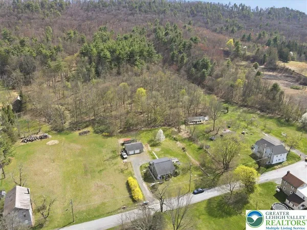 $279,000 | 817 Oak Grove Drive, Lehighton, PA 18235