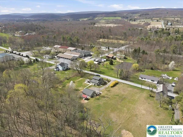 $279,000 | 817 Oak Grove Drive, Lehighton, PA 18235