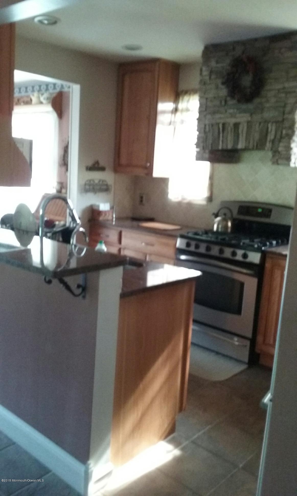 917 Elton Adelphia Road Freehold, NJ 07728 - Photo 5 of 26 EA 27