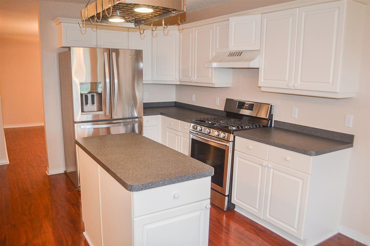 1991 Coral Reef Road Pensacola, FL 32506 - Photo 5 of 24 BRAND NEW stainless appliances!