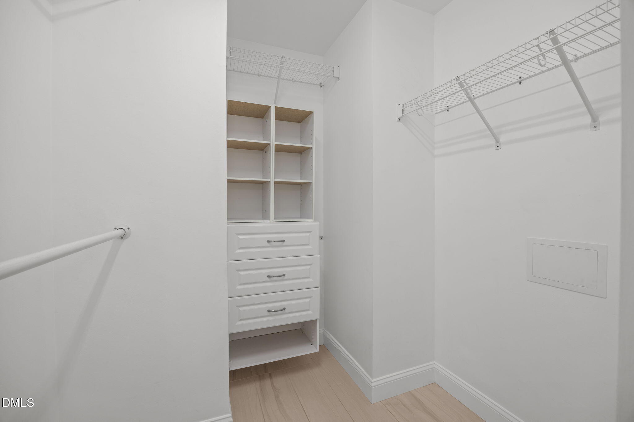 11829 North Exeter Way Raleigh, NC 27613 - Photo 27 of 41 Custom Closet