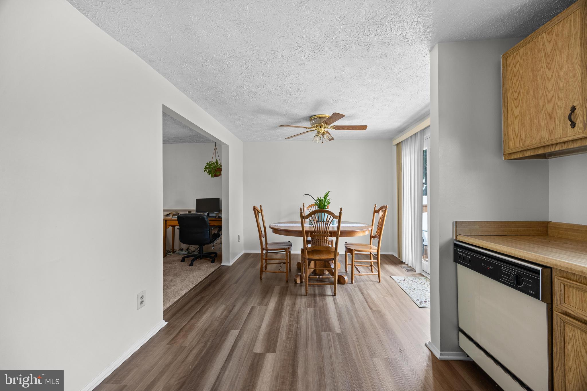 513 Fuselage Avenue Baltimore, MD 21221 - Photo 8 of 38 Gallery Image 8