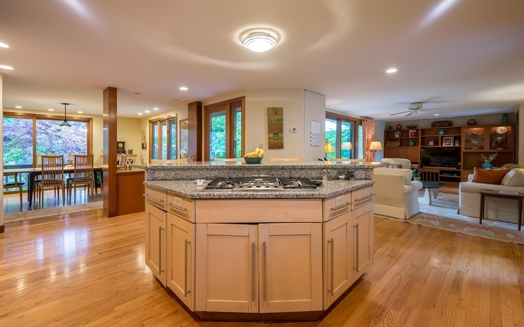 43 Pilgrim Road Melrose, MA 02176 - Photo 14 of 30 Gallery Image 14