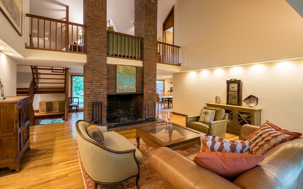 43 Pilgrim Road Melrose, MA 02176 - Photo 6 of 30 Gallery Image 6