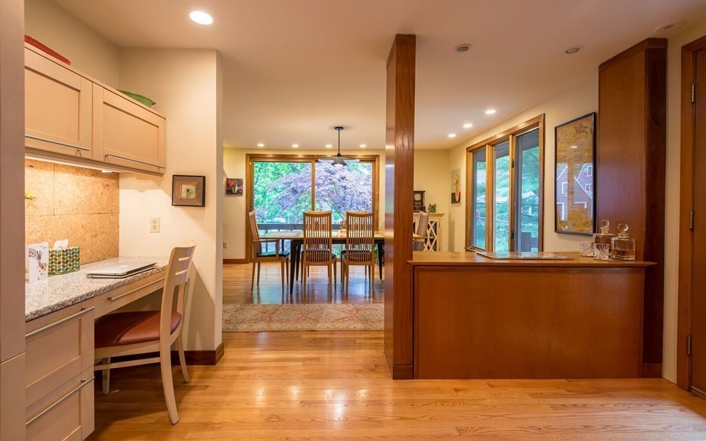 43 Pilgrim Road Melrose, MA 02176 - Photo 8 of 30 Gallery Image 8