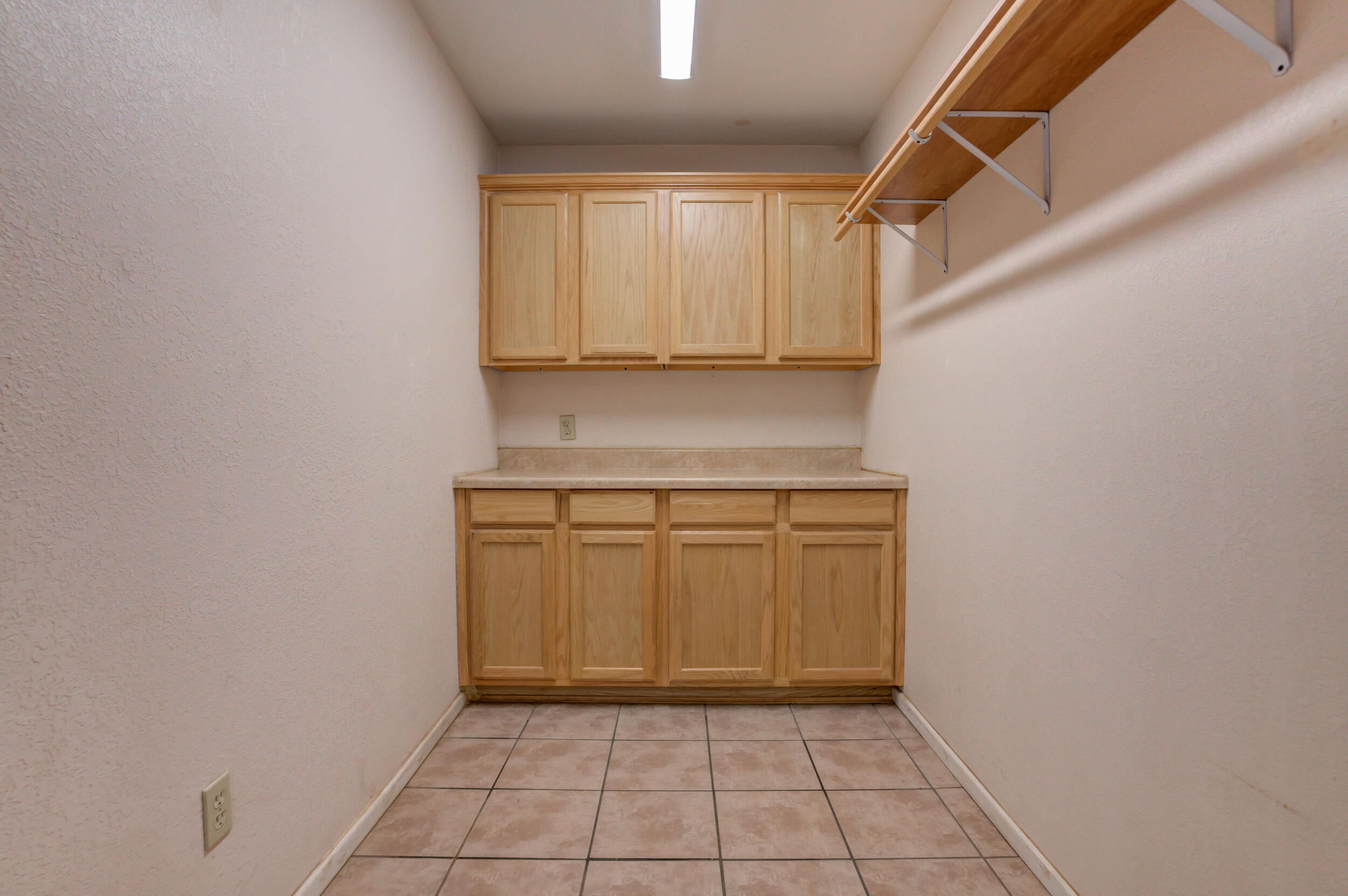 4202 52nd Street Lubbock, TX 79413 - Photo 11 of 23 Pantry