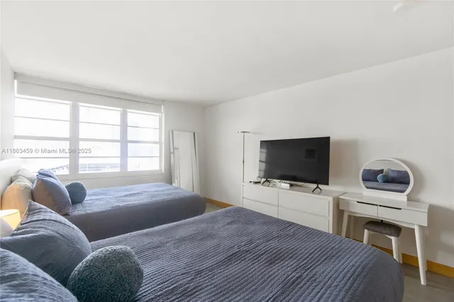 $869,000 | 100 Lincoln Road, Unit 1635, Miami Beach, FL 33139