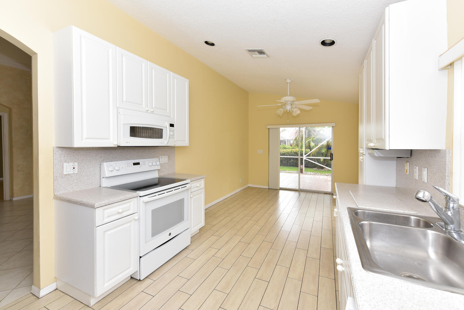 7343 Lombardy Street Boynton Beach, FL 33472 - Photo 17 of 42 7343 Lombardy St Boynton Beach-large-018
