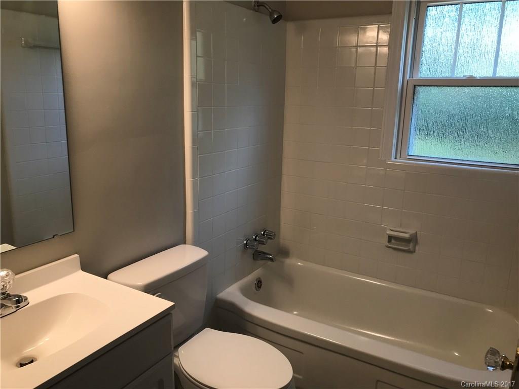 2615 Ashley Road Charlotte, NC 28208 - Photo 9 of 22 Gallery Image 9