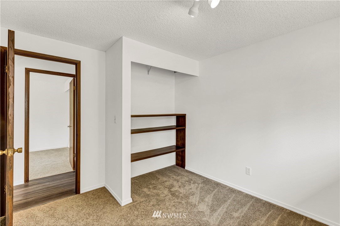 13531 181st Avenue Southeast Renton, WA 98059 - Photo 17 of 26 Gallery Image 17