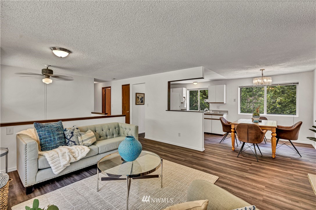 13531 181st Avenue Southeast Renton, WA 98059 - Photo 5 of 26 Gallery Image 5