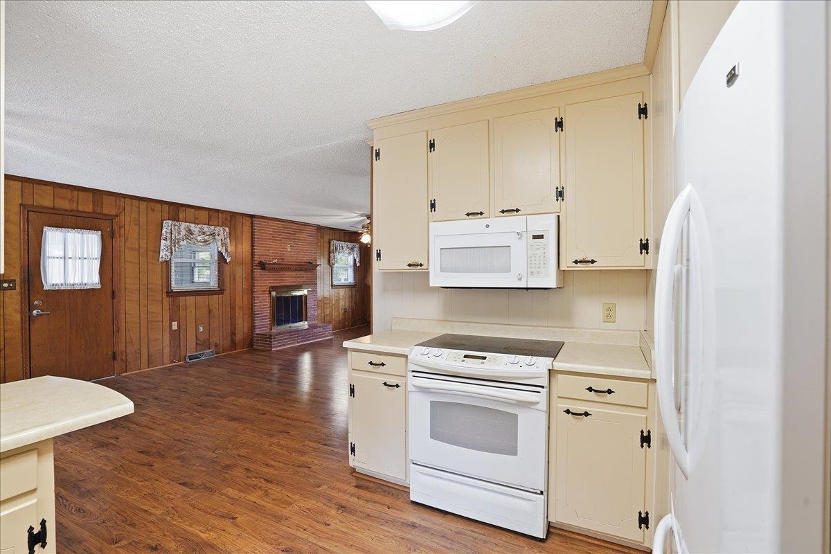 208 State Rd S-30-483 Clinton, SC 29325 - Photo 17 of 28