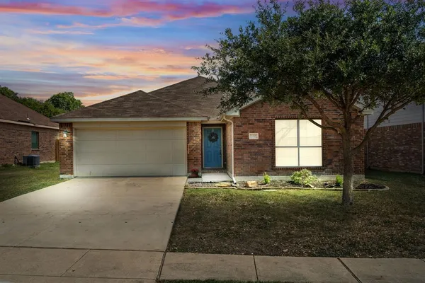 $2,250 | 230 Windmill Drive, Justin, TX 76247