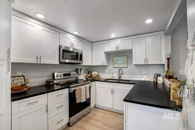 $260,000 | 820 Broadway Avenue North, Buhl, ID 83316