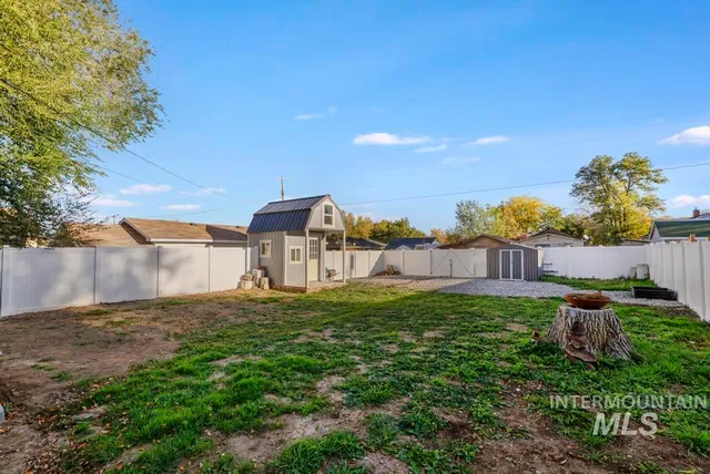 $260,000 | 820 Broadway Avenue North, Buhl, ID 83316