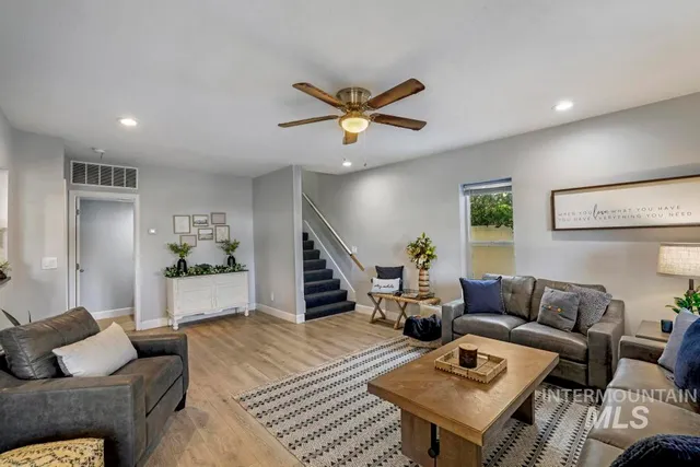 $260,000 | 820 Broadway Avenue North, Buhl, ID 83316