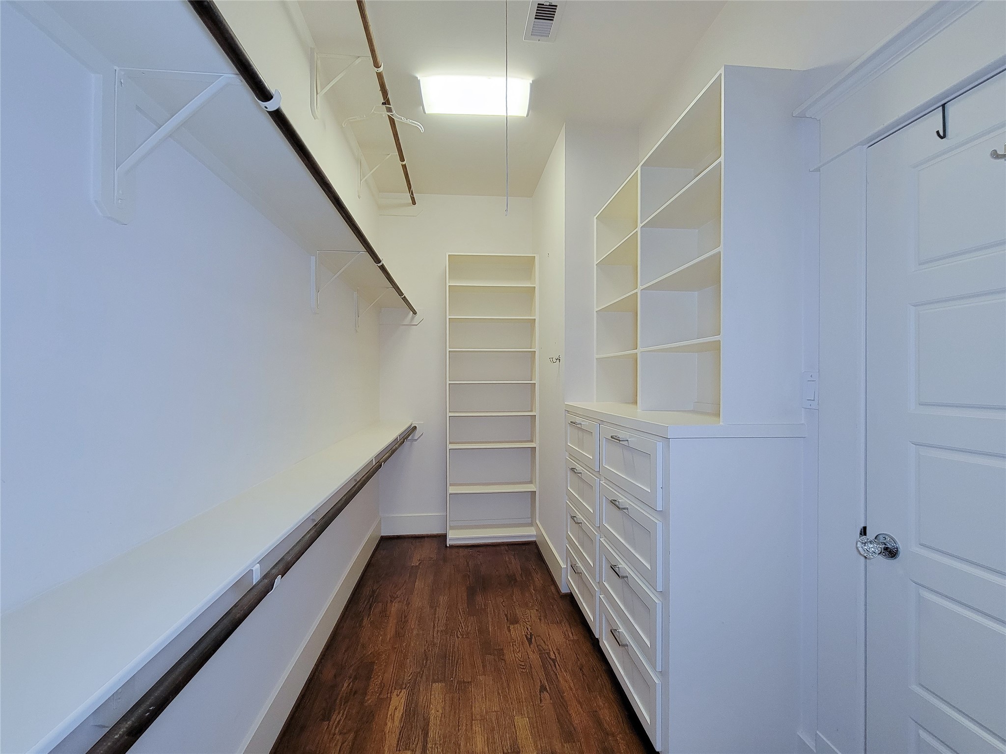 1140 West Cottage Street Houston, TX 77009 - Photo 30 of 37 a view of walk in closet