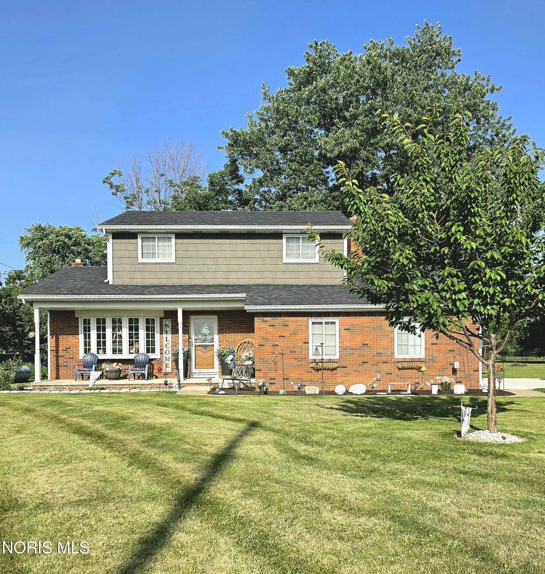 28920 Bates Road Perrysburg, OH 43551 - Photo 3 of 44 Gallery Image 3