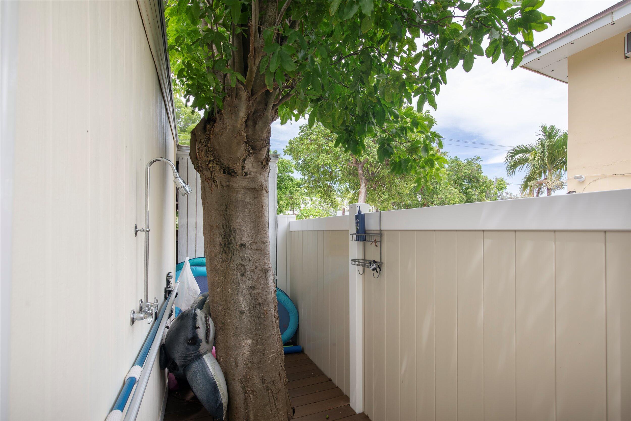 1320 6th Street Key West, FL 33040 - Photo 12 of 61 11-0011