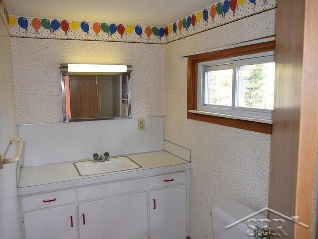 105 North Fenmore Road Merrill, MI 48637 - Photo 15 of 18 upstairs