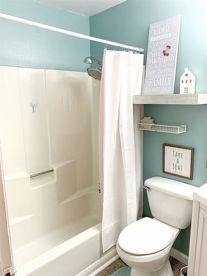 1870 Radcliff Road Traverse City, MI 49685 - Photo 15 of 15 1880564-14.JPG