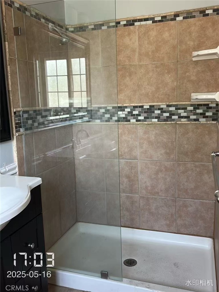 1634 Barston Place Glendora, CA 91740 - Photo 17 of 26 Primary Bath