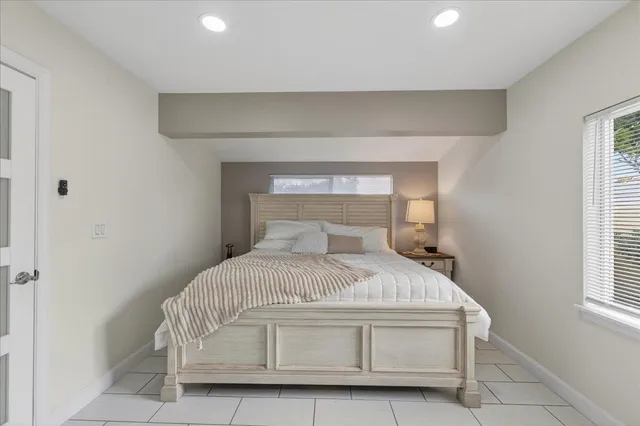 $4,500 | 721 Northwest 36th Street, Oakland Park, FL 33309