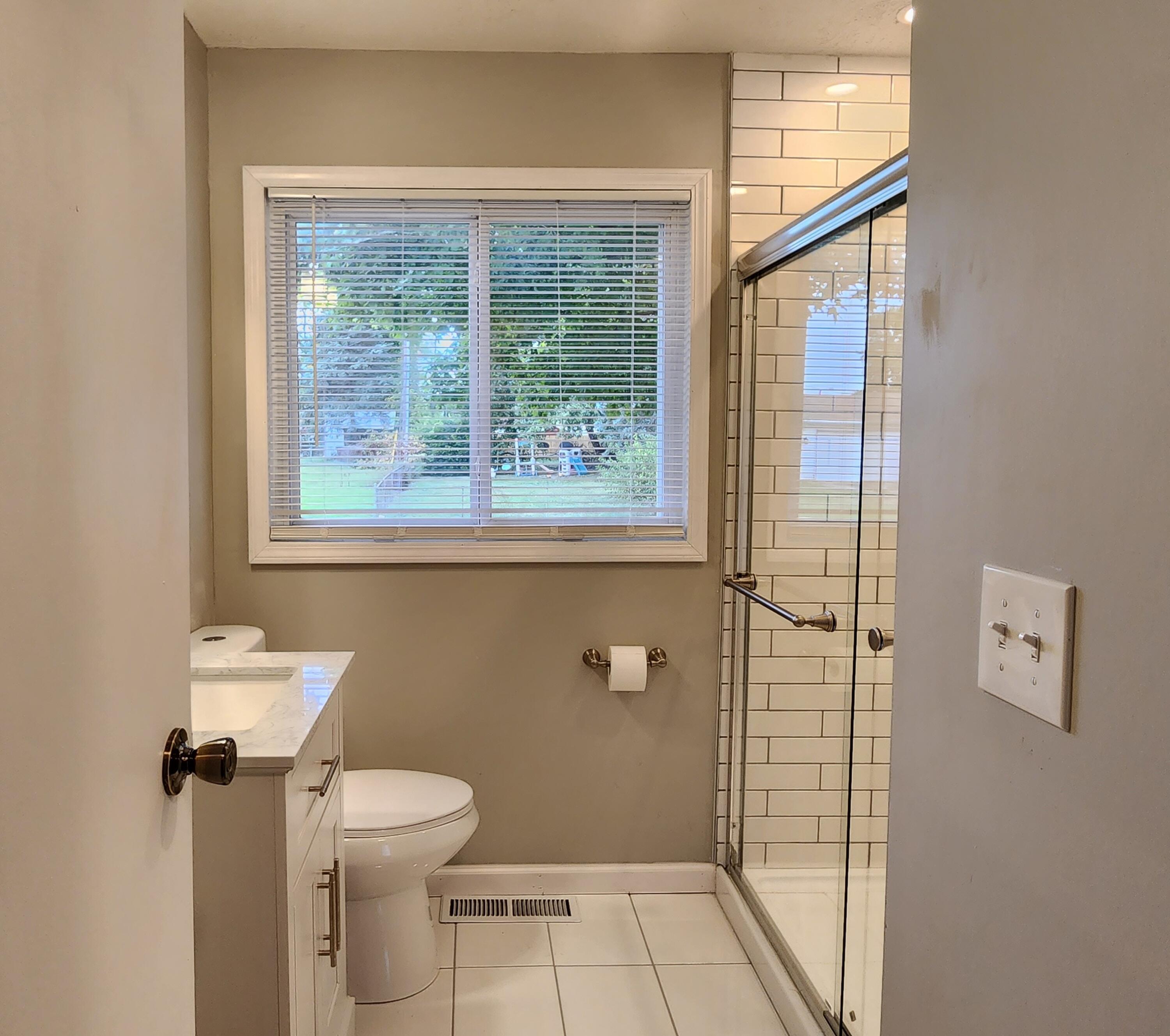 3466 Rodell Road Columbus, OH 43232 - Photo 12 of 29 12 Full bath 20231015_160111
