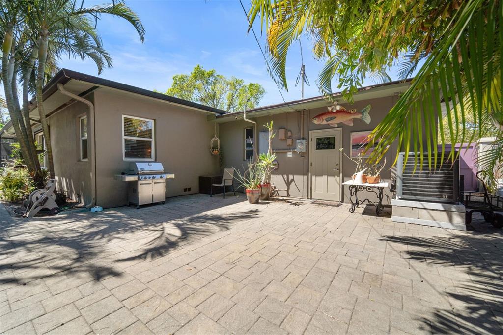 2814 47th Street South Gulfport, FL 33711 - Photo 25 of 57 a view of a house with backyard