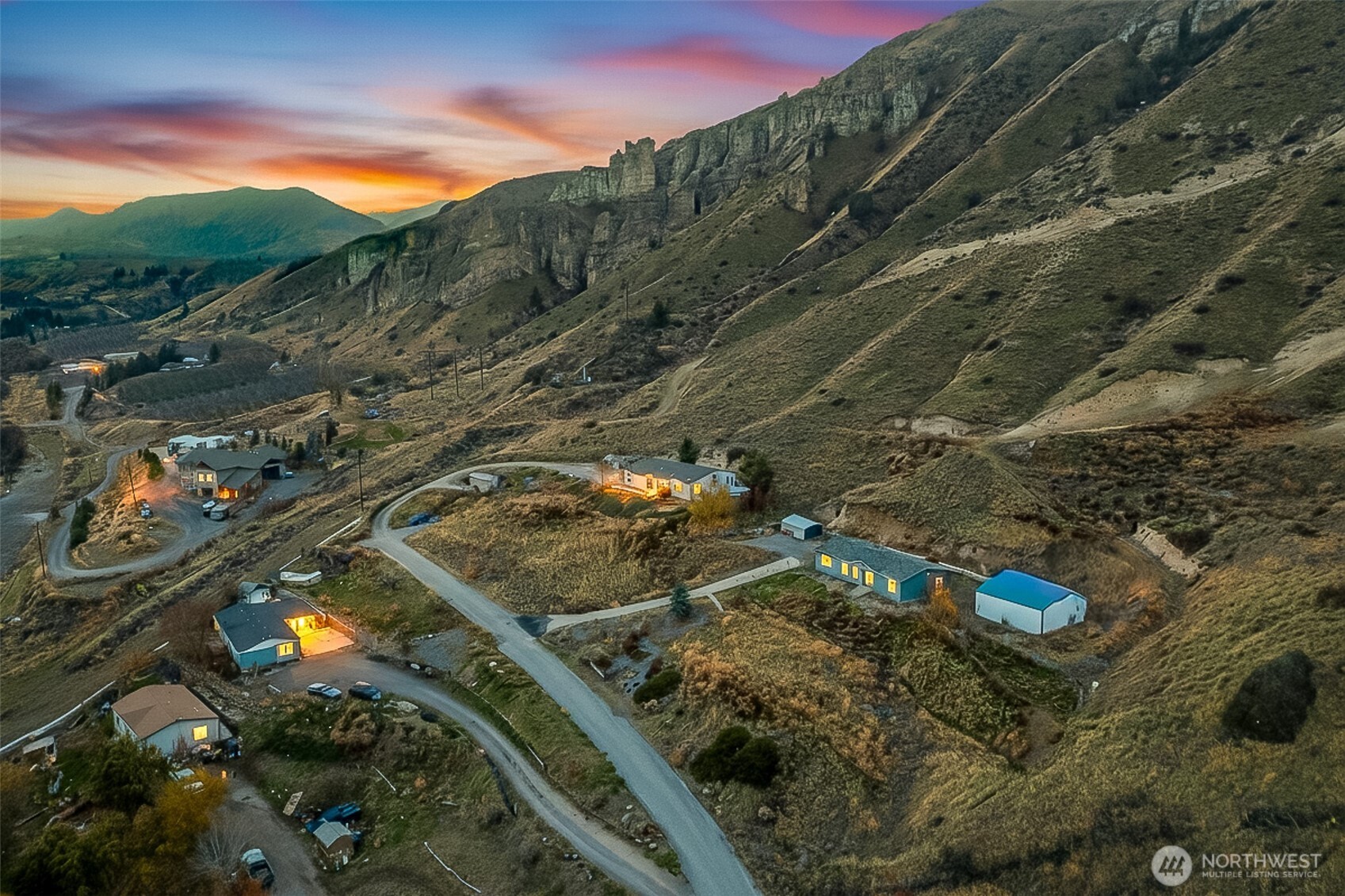 3570 Pinnacle Place Wenatchee, WA 98801 - Photo 35 of 35 a view of a city with mountains in the background