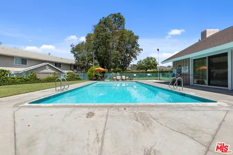 a view of a livingroom with furniture