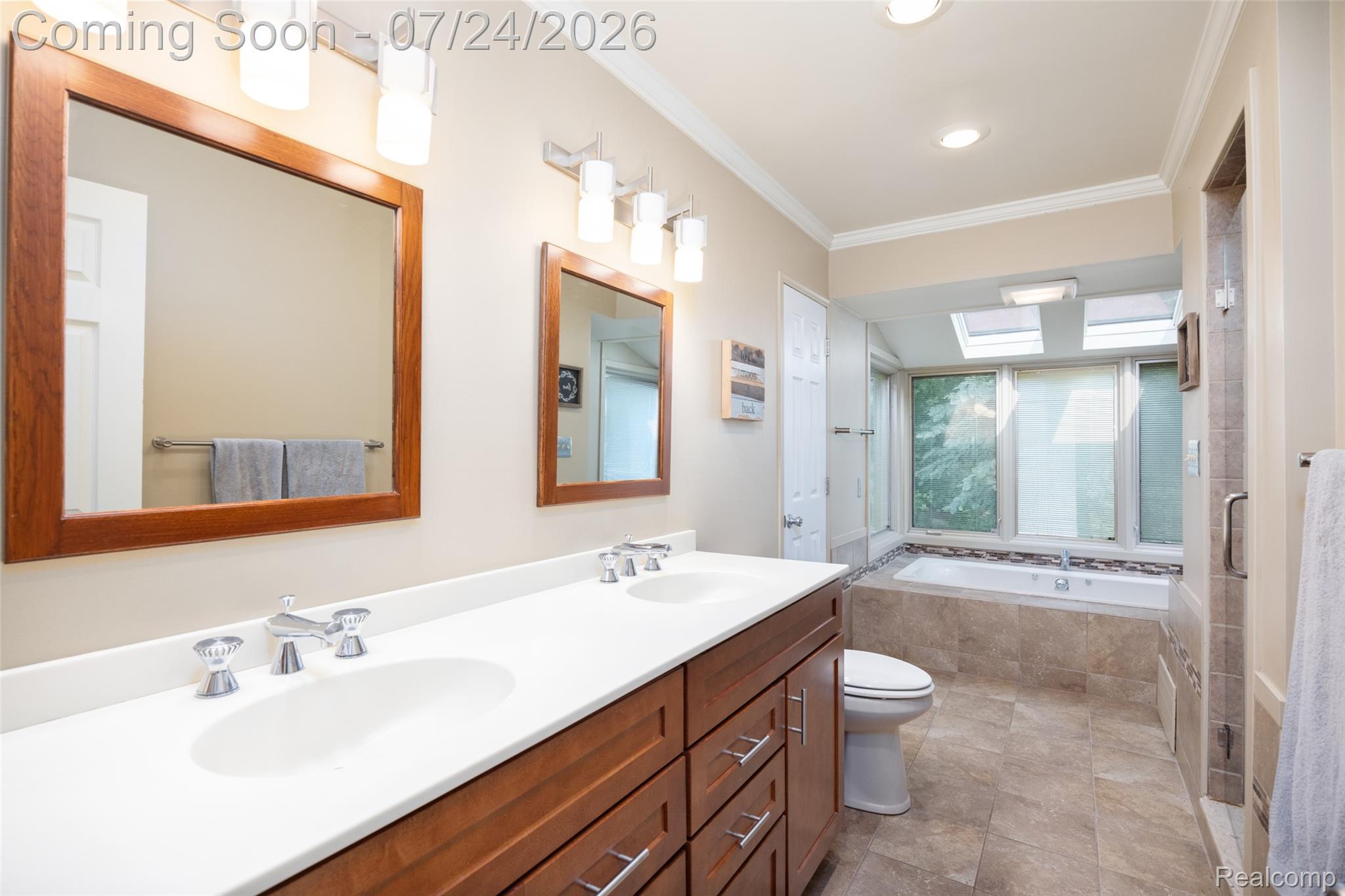 344 Shagbark Drive Rochester, MI 48309 - Photo 20 of 42 344 Shagbark 25.jpg