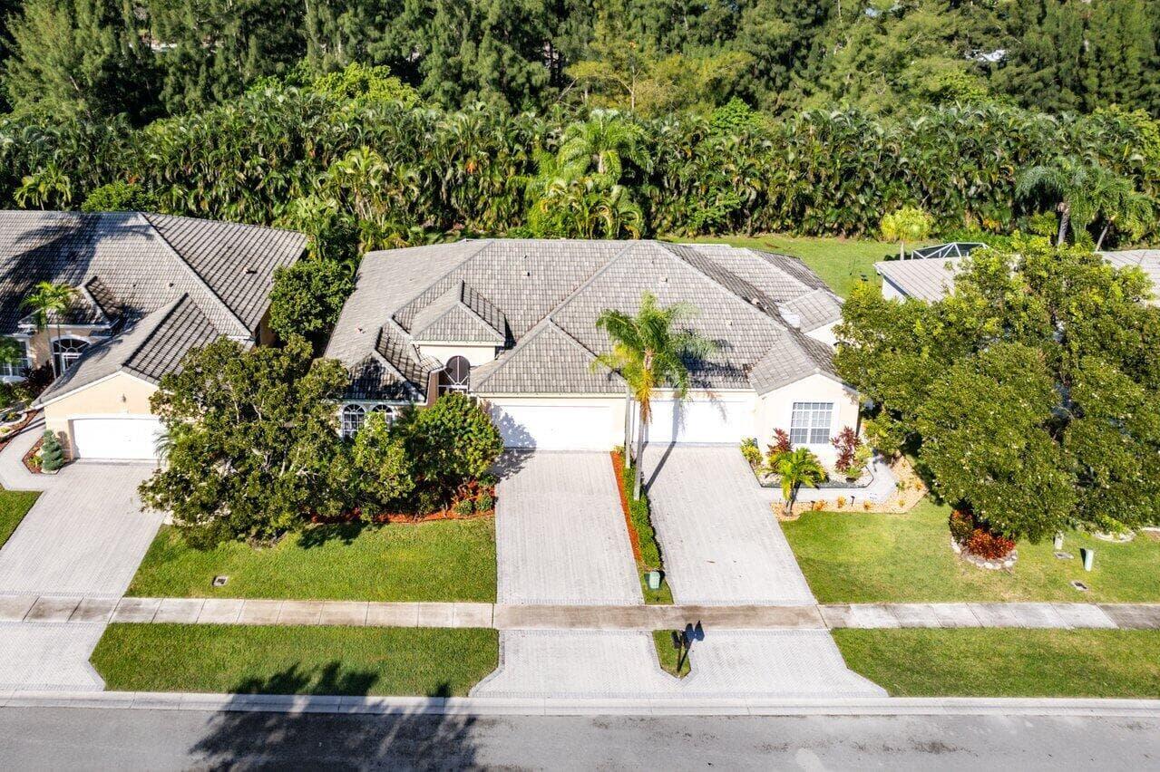 7940 Rockford Road Boynton Beach, FL 33472 - Photo 2 of 24 5C4A4473-81BC-4CB1-B7F9-9A1C8A0B4CE4