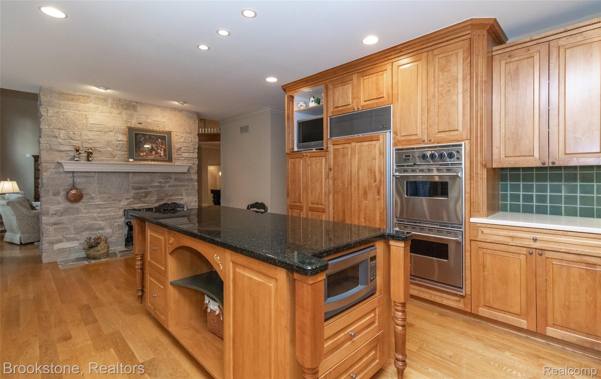 7608 Devins Ridge Clarkston, MI 48348 - Photo 22 of 42 Very Spacious