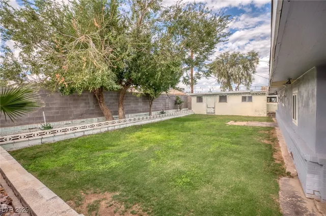$1,725 | 572 Federal Street, Henderson, NV 89015