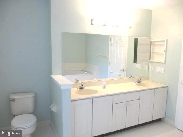 12 Wood View Drive Mount Laurel, NJ 08054 - Photo 13 of 18 Primary bathroom
