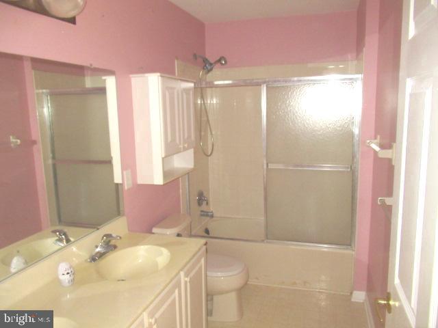 12 Wood View Drive Mount Laurel, NJ 08054 - Photo 16 of 18 Main bathroom