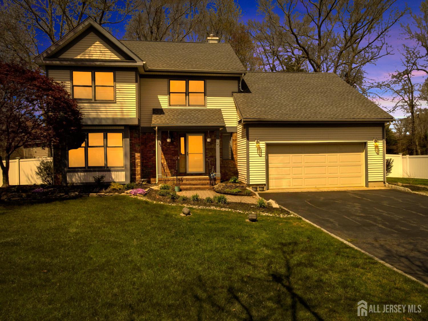 27 Oakland Road Old Bridge, NJ 08857 - Photo 3 of 39 a front view of house with yard