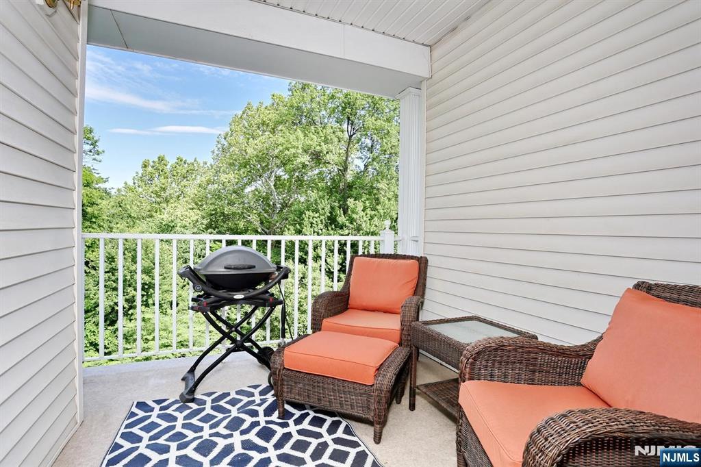 175 Rochelle Avenue, Unit 321 Rochelle Park, NJ 07662 - Photo 16 of 50