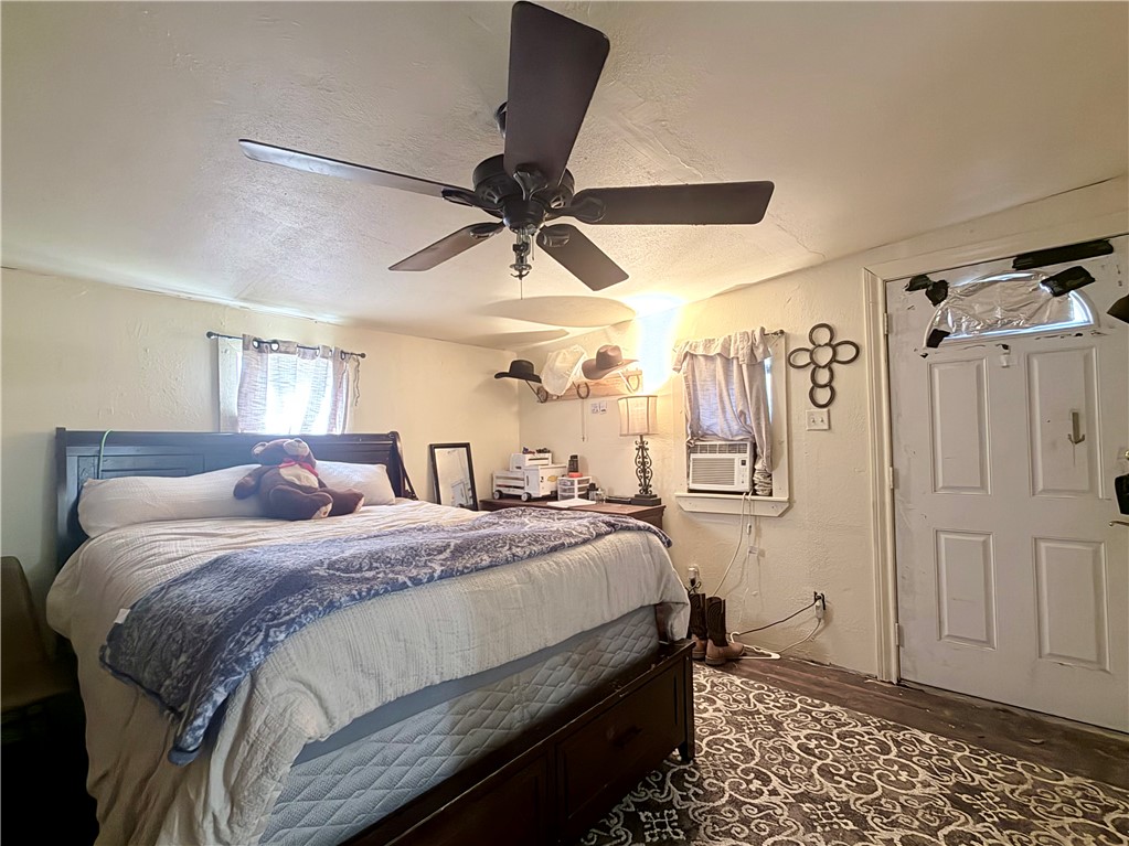 952 Timber Ridge Caldwell, TX 77836 - Photo 13 of 35