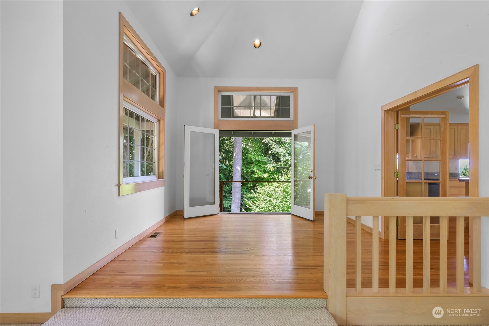 10620 Northeast Valley Road Bainbridge Island, WA 98110 - Photo 15 of 40 Gallery Image 15