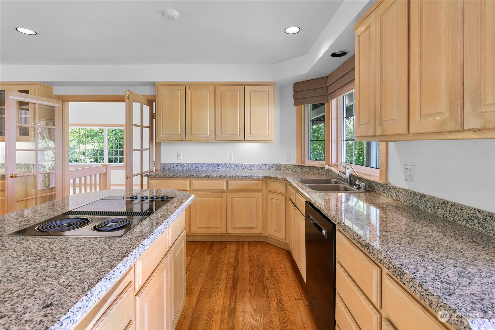 10620 Northeast Valley Road Bainbridge Island, WA 98110 - Photo 18 of 40 Gallery Image 18