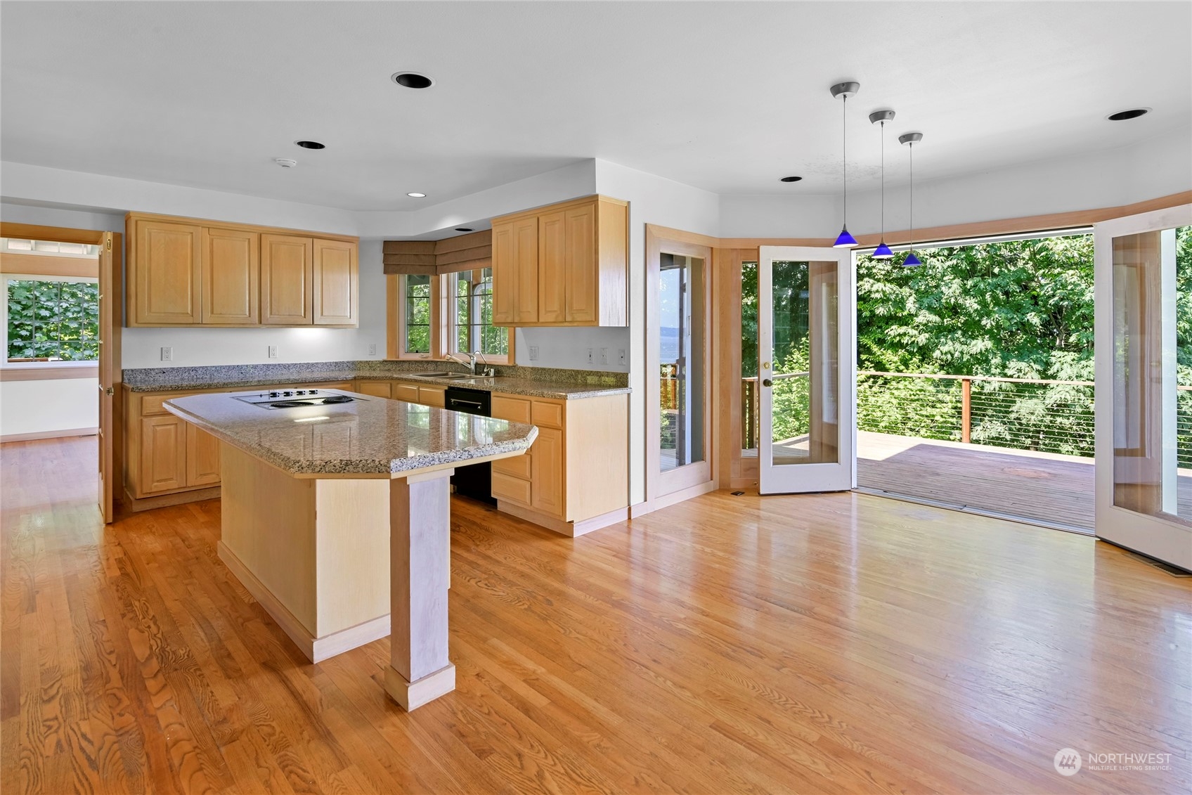 10620 Northeast Valley Road Bainbridge Island, WA 98110 - Photo 19 of 40 Gallery Image 19