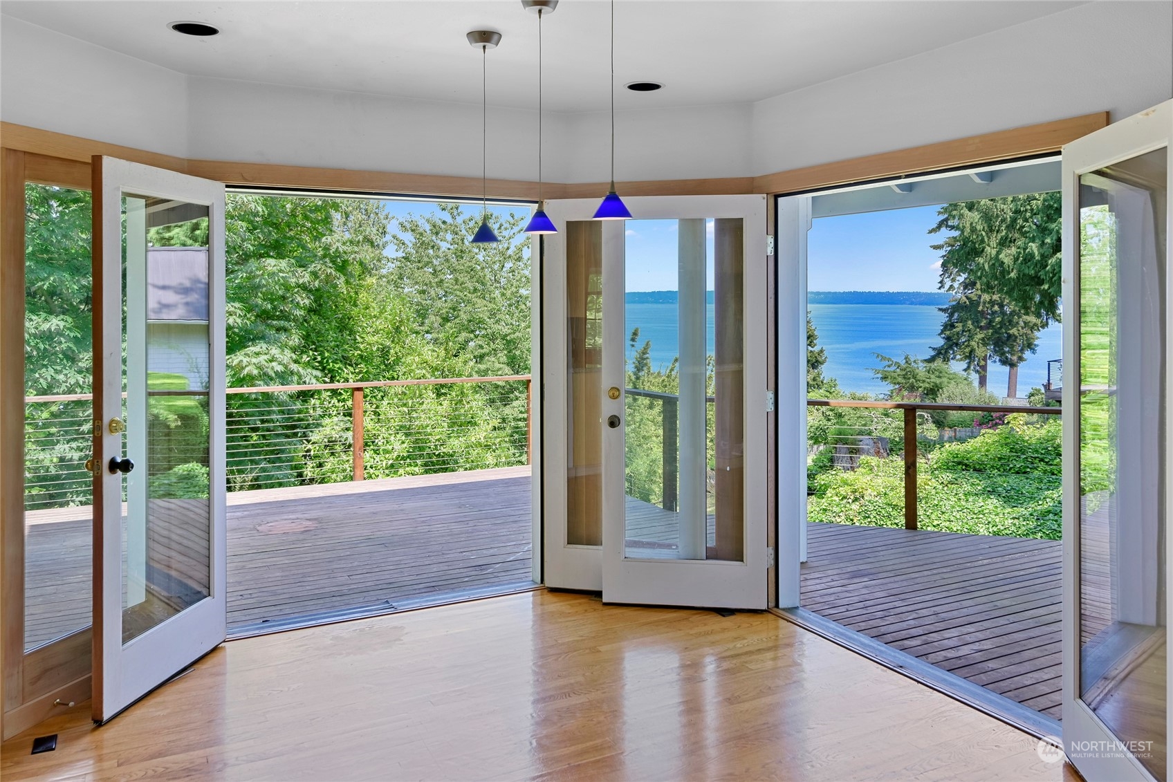 10620 Northeast Valley Road Bainbridge Island, WA 98110 - Photo 22 of 40 Gallery Image 22